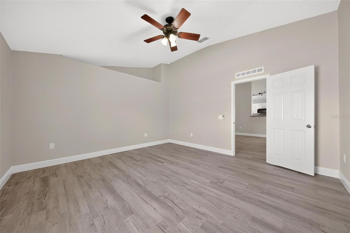 2417 SANDRIDGE CIRCLE — photo 25 of 59