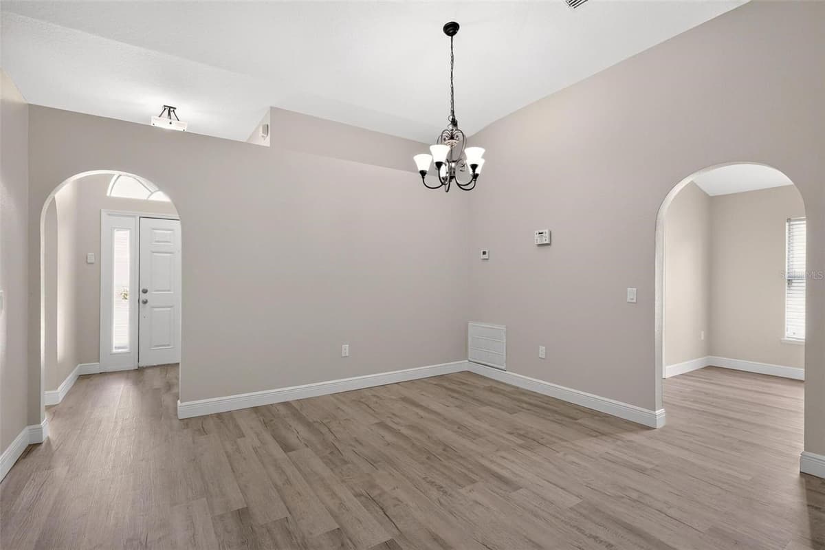 2417 SANDRIDGE CIRCLE — photo 9 of 59