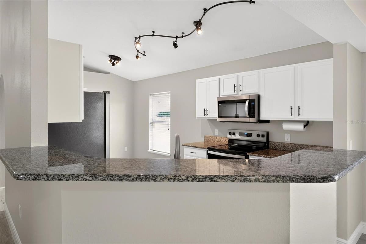 2417 SANDRIDGE CIRCLE — photo 17 of 59