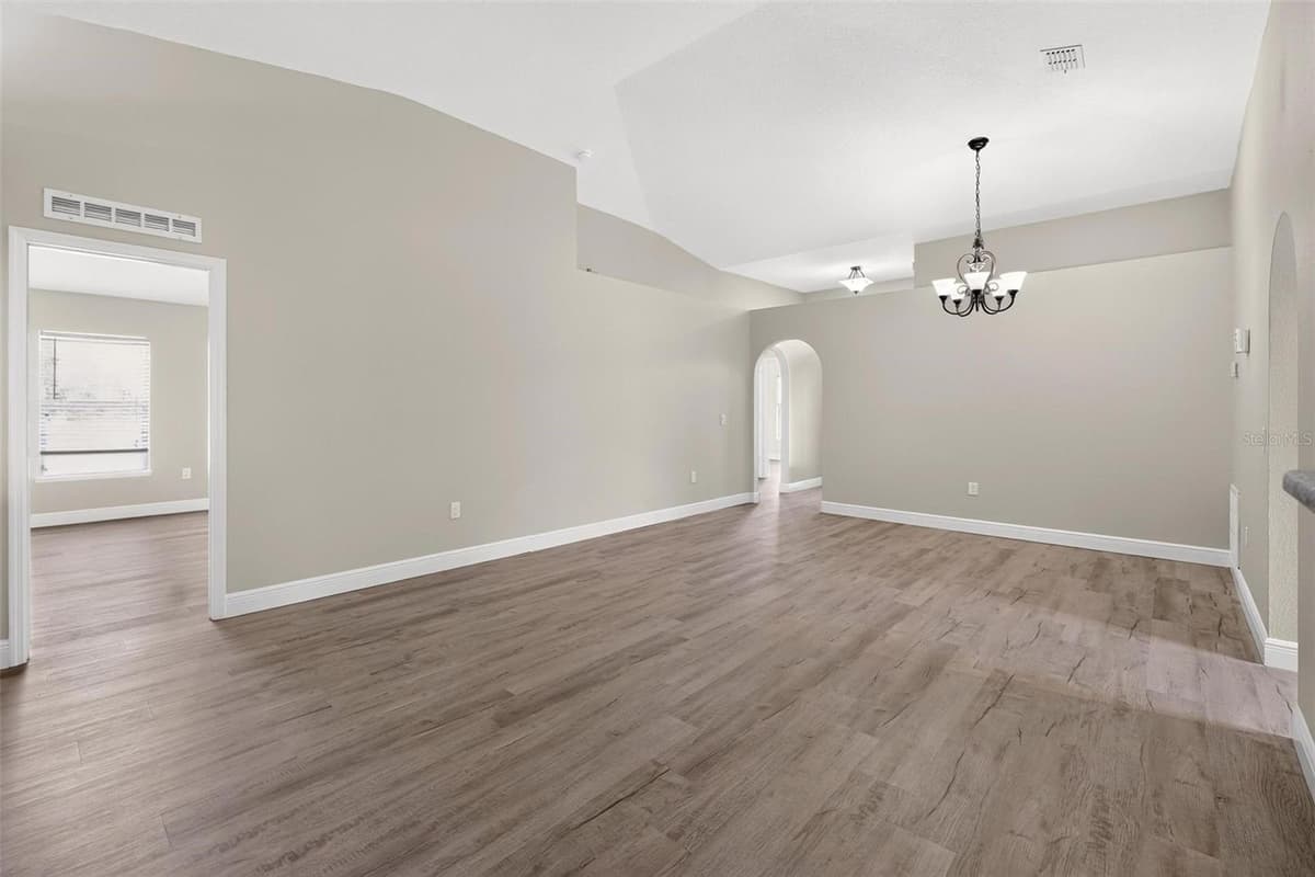2417 SANDRIDGE CIRCLE — photo 8 of 59