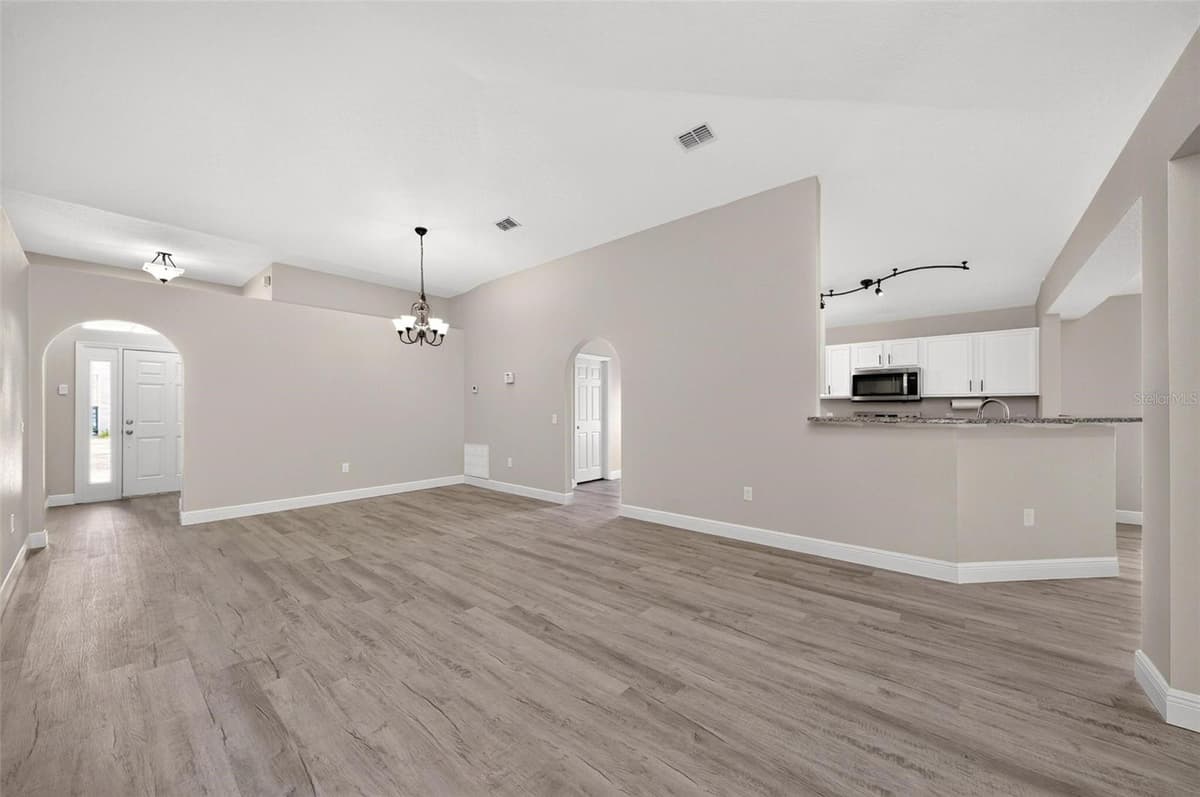 2417 SANDRIDGE CIRCLE — photo 6 of 59
