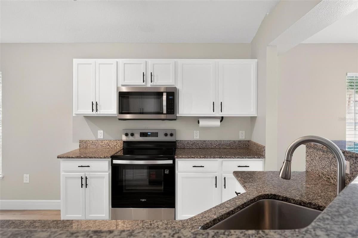 2417 SANDRIDGE CIRCLE — photo 19 of 59