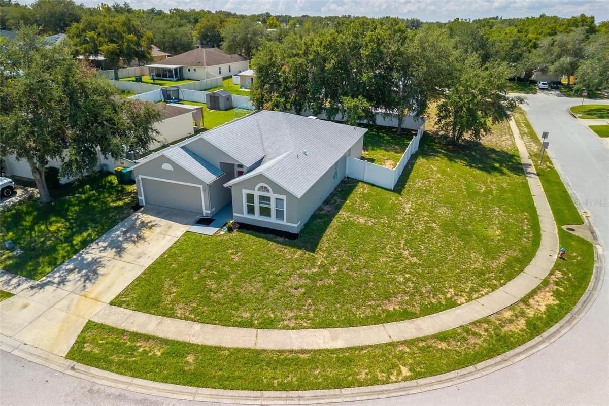 2417 SANDRIDGE CIRCLE — photo 3 of 59