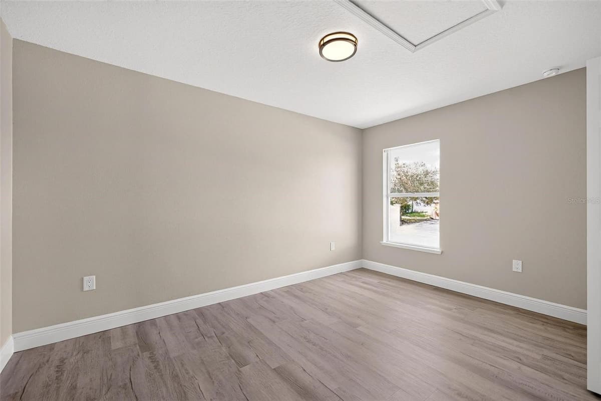 2417 SANDRIDGE CIRCLE — photo 34 of 59