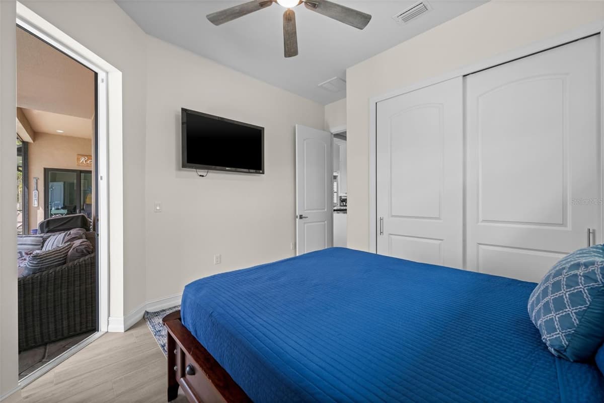 4286 HARBOR BOULEVARD — photo 37 of 50