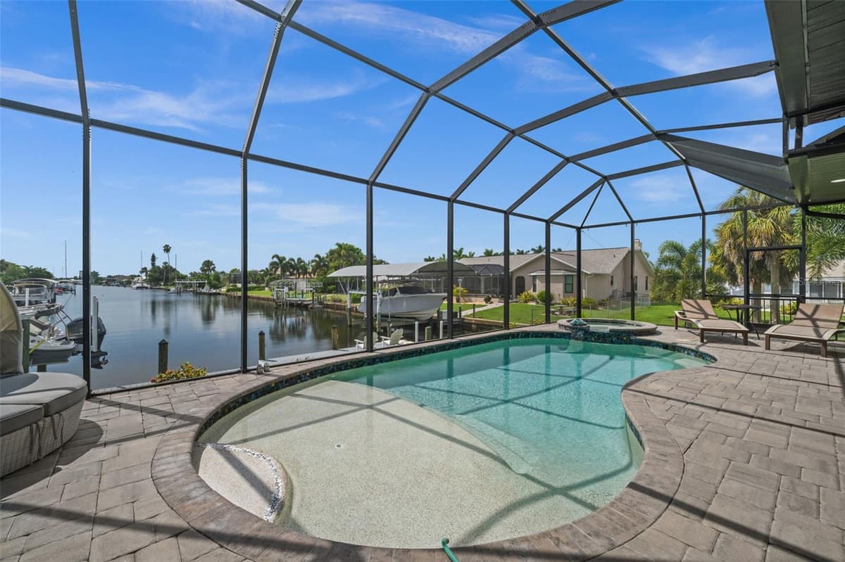 4286 HARBOR BOULEVARD — photo 23 of 50