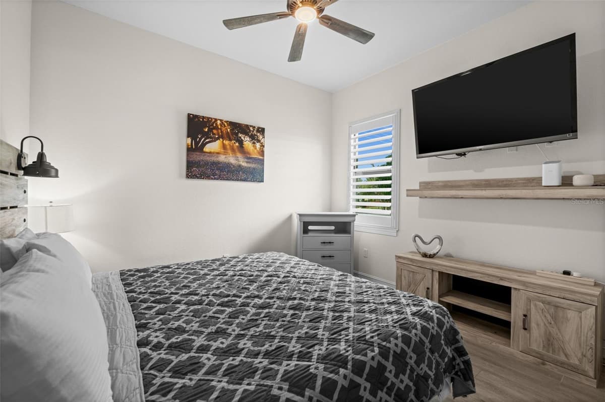 4286 HARBOR BOULEVARD — photo 35 of 50