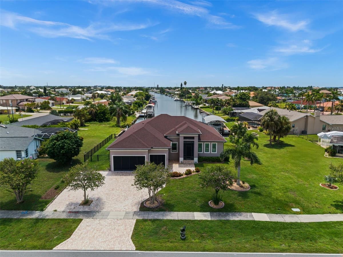 4286 HARBOR BOULEVARD — photo 39 of 50