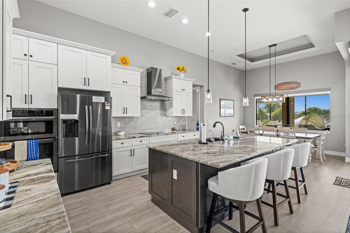 4286 HARBOR BOULEVARD — photo 9 of 50