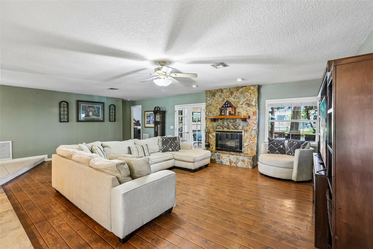 3131 CANAL DRIVE — photo 6 of 63