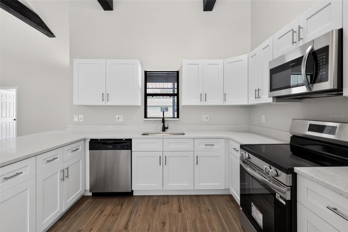 1651 GRANADA BOULEVARD — photo 8 of 57