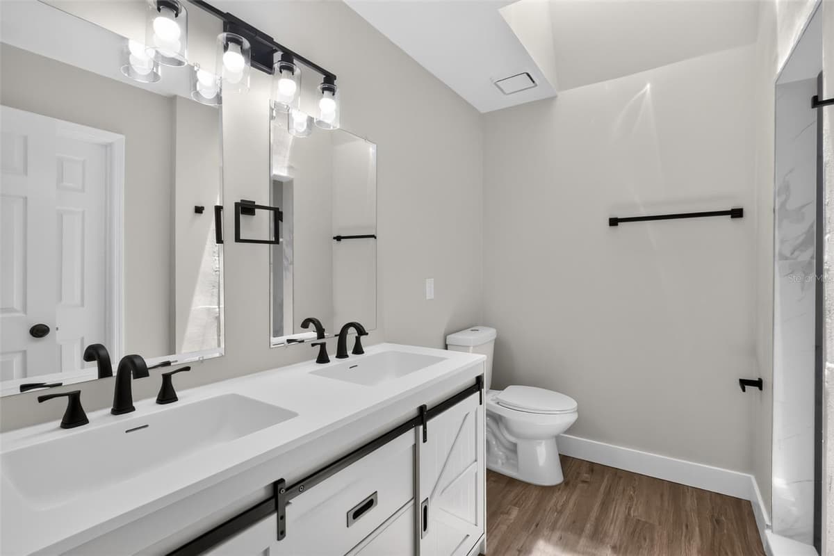 1651 GRANADA BOULEVARD — photo 18 of 57