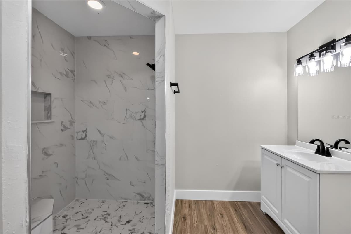 1651 GRANADA BOULEVARD — photo 44 of 57
