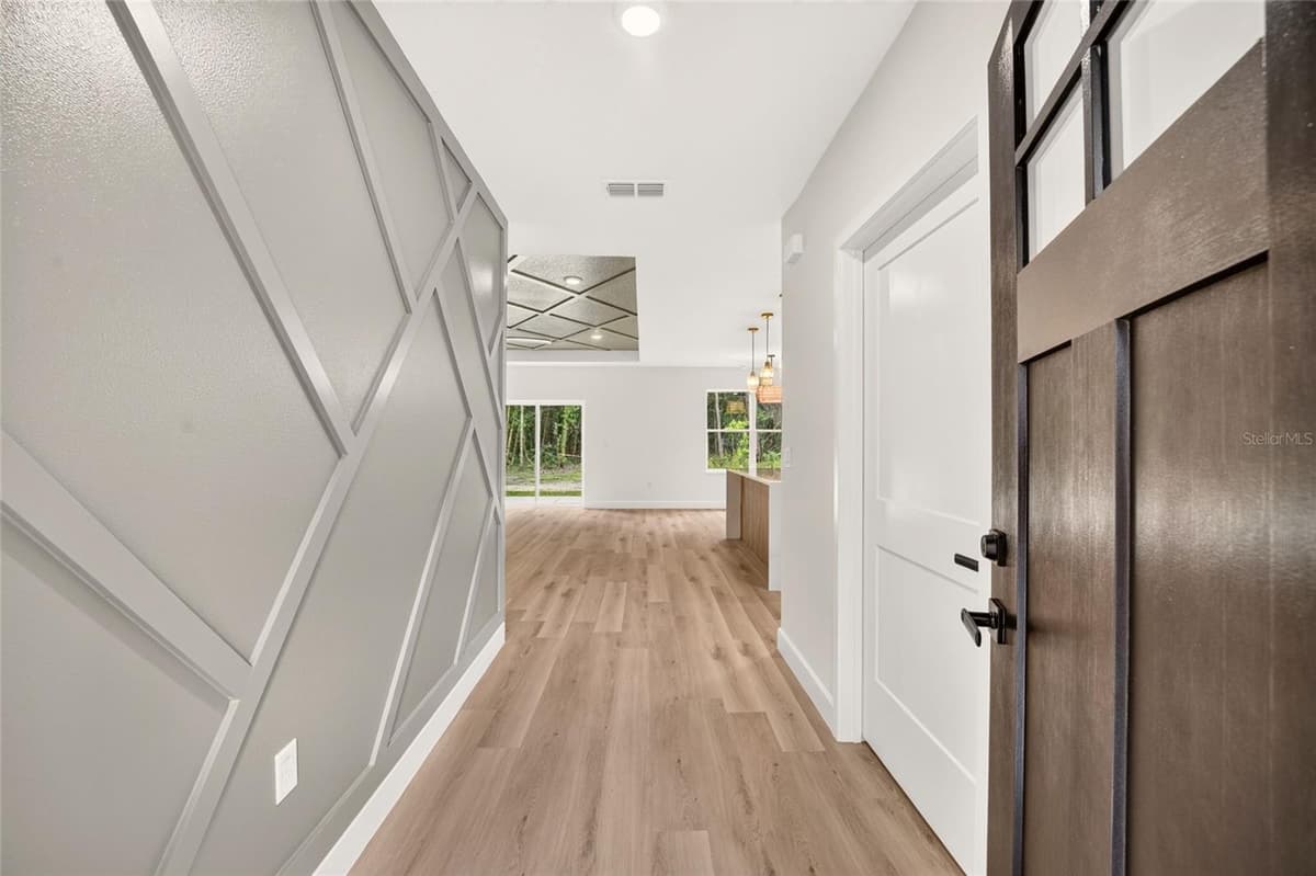 1 WALNUT DRIVE — photo 5 of 28