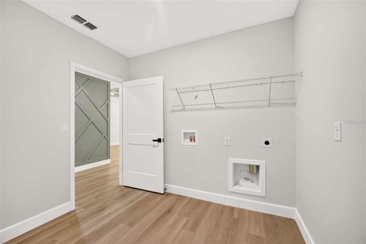 1 WALNUT DRIVE — photo 11 of 28