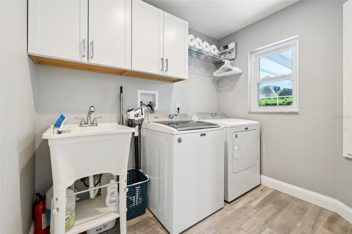 954 COBBLESTONE LANE — photo 56 of 76