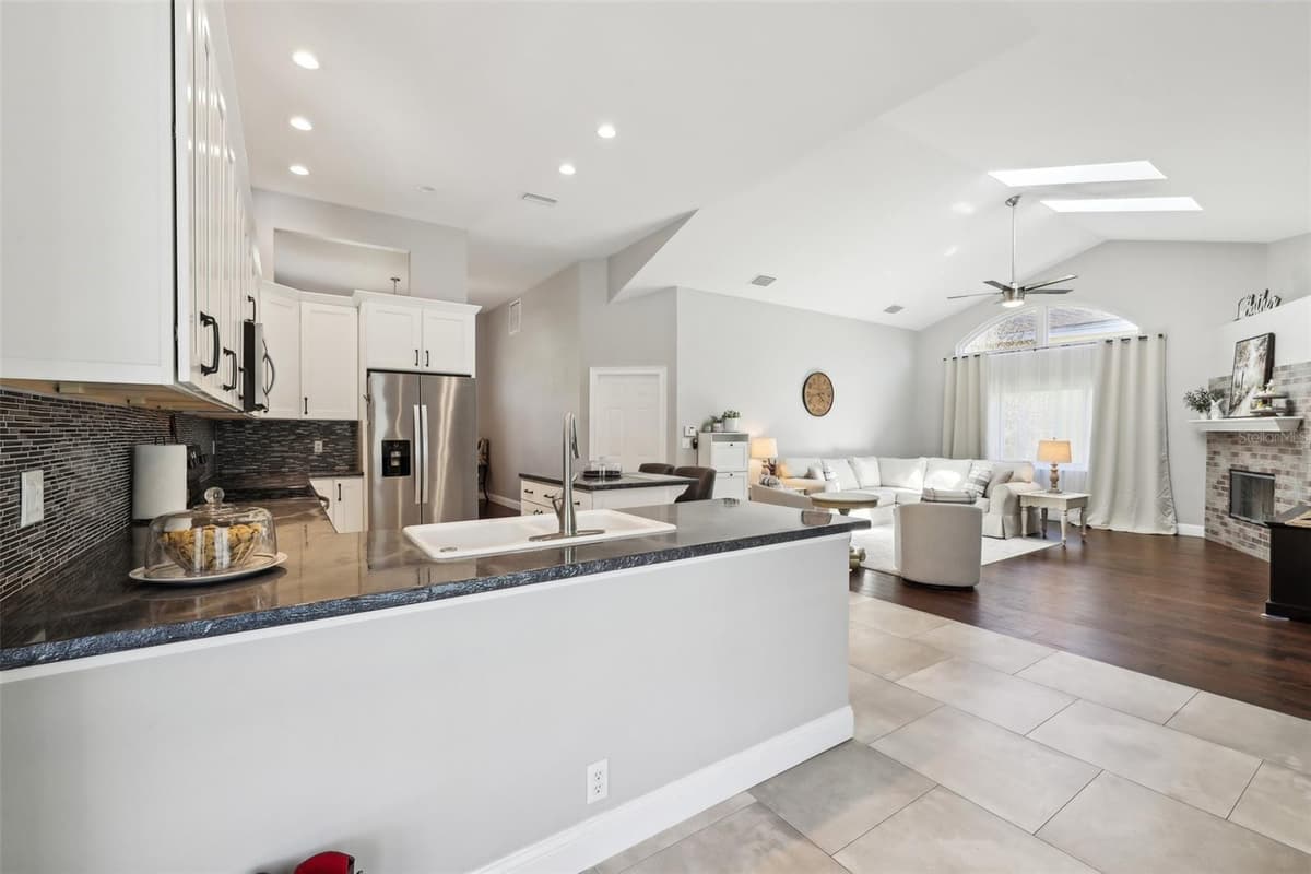 954 COBBLESTONE LANE — photo 32 of 76