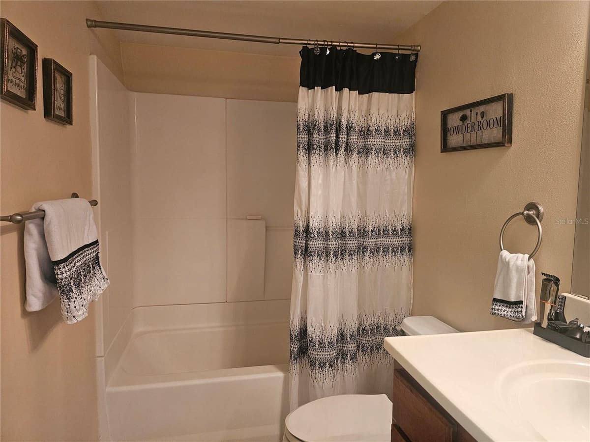 4882 CONWAY ROAD — photo 12 of 27