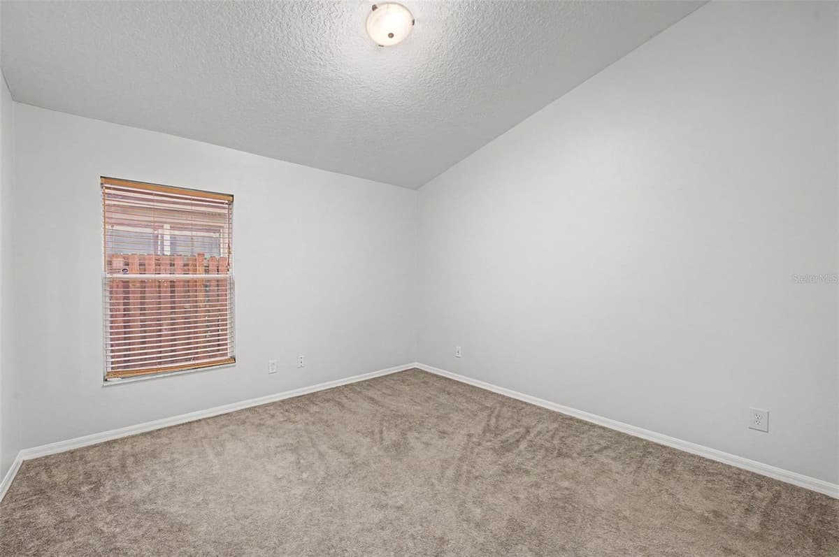 6222 CRICKETHOLLOW DRIVE — photo 20 of 35