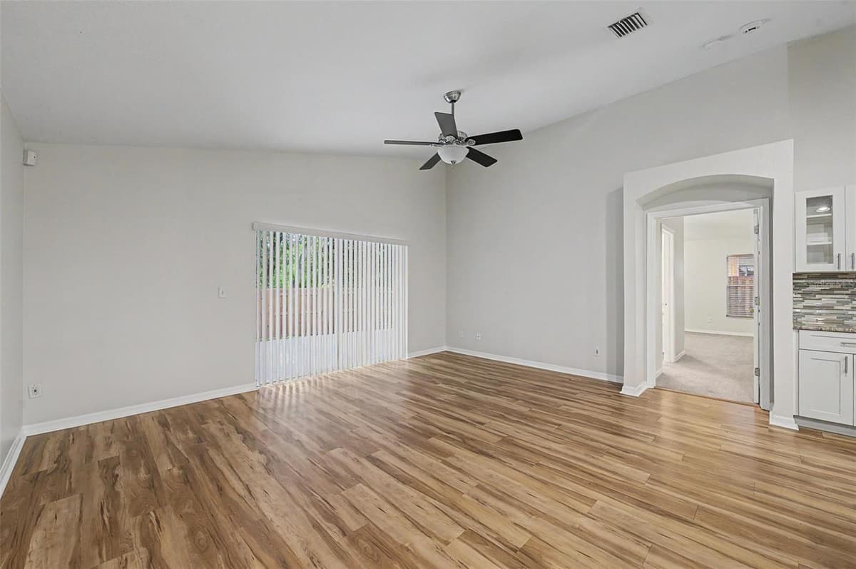 6222 CRICKETHOLLOW DRIVE — photo 27 of 35