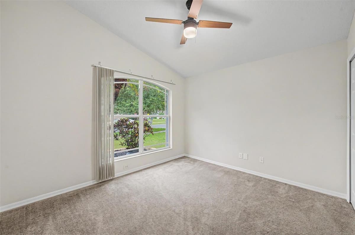 6222 CRICKETHOLLOW DRIVE — photo 16 of 35