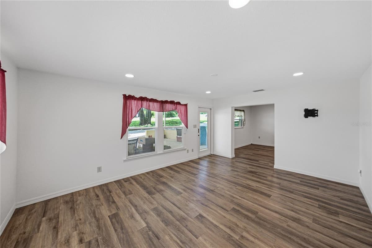 1018 TOWER LANE — photo 69 of 80
