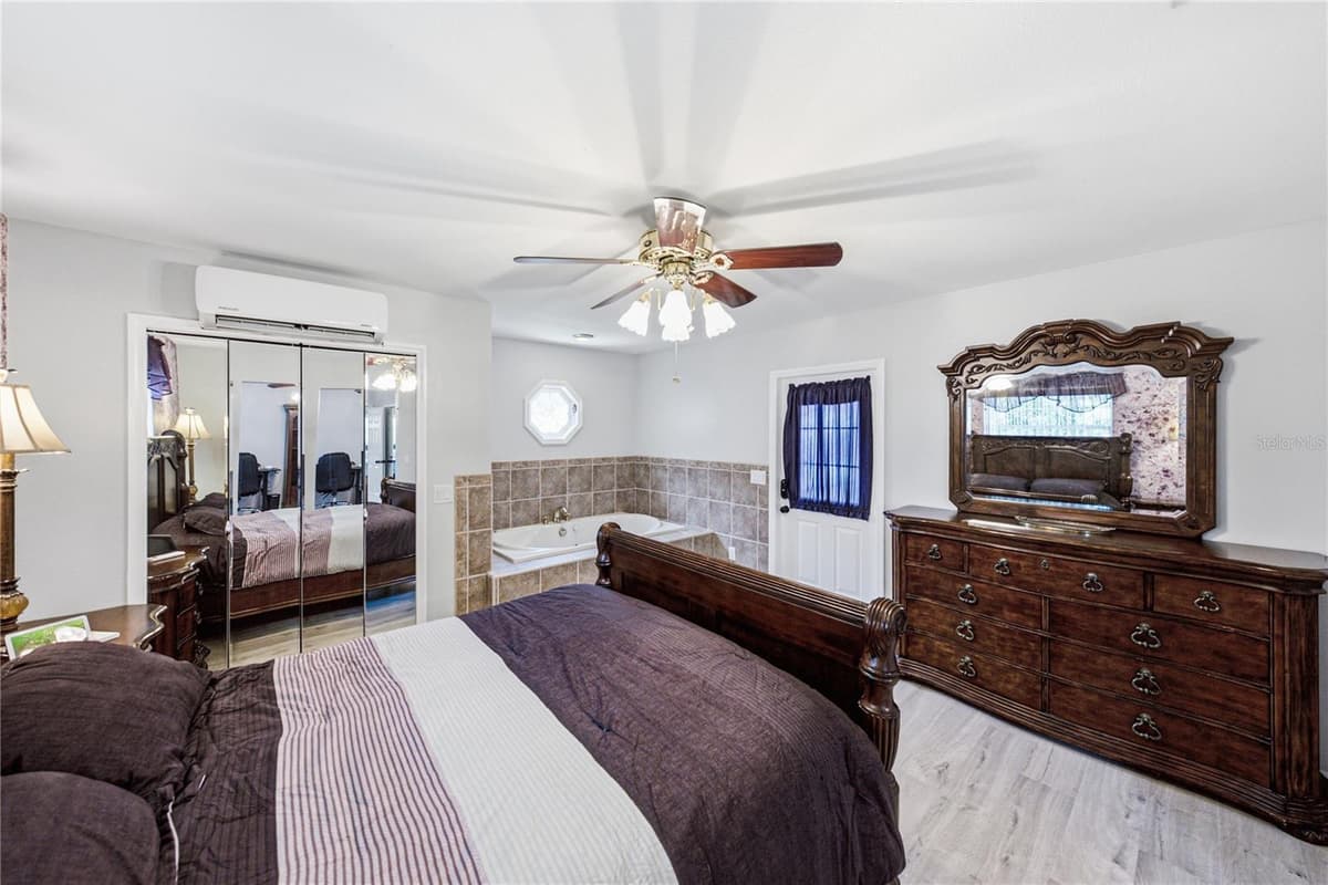 1018 TOWER LANE — photo 34 of 80