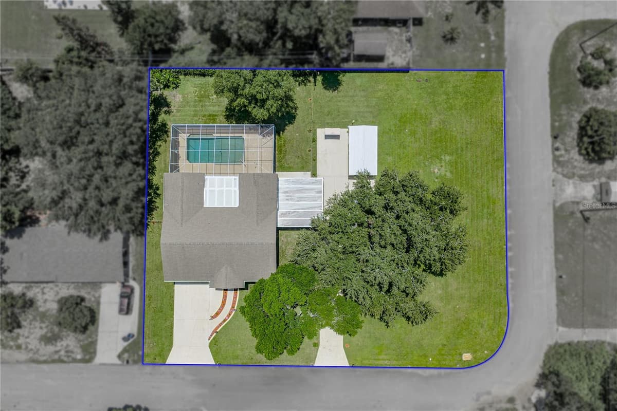 1018 TOWER LANE — photo 4 of 80