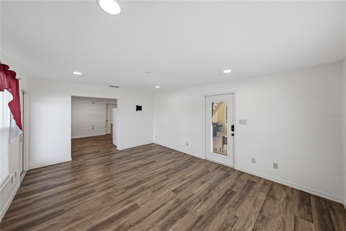 1018 TOWER LANE — photo 68 of 80