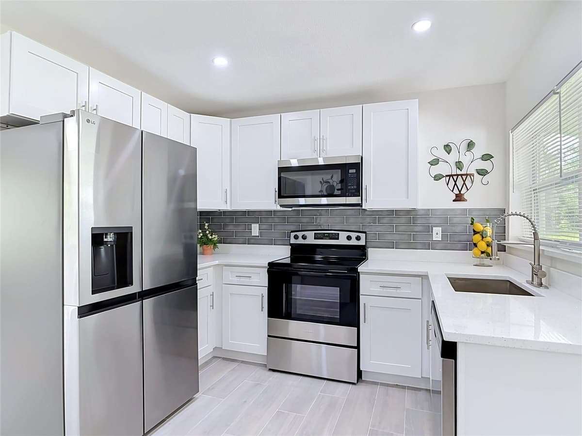 303 LAKE GERTIE ROAD — photo 15 of 35