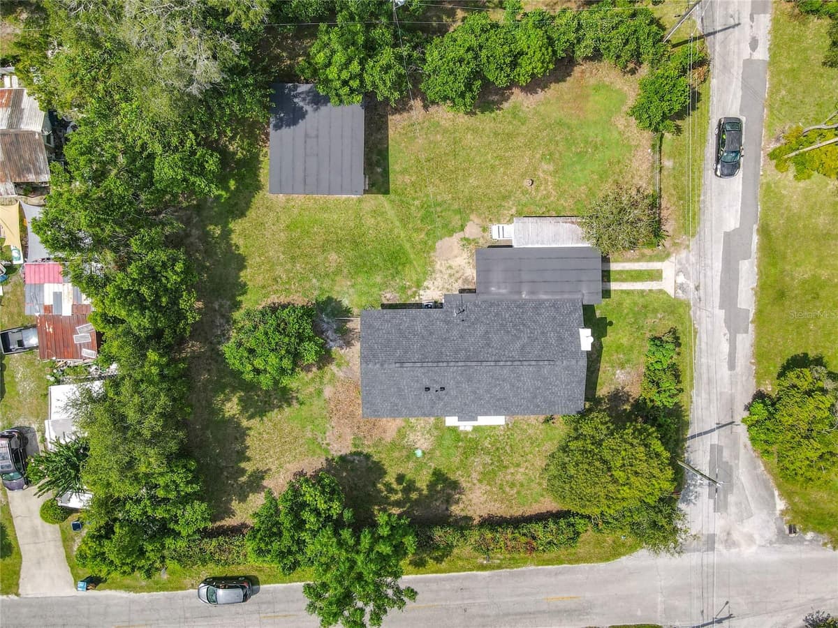 303 LAKE GERTIE ROAD — photo 32 of 35