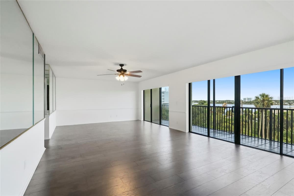 944 PENINSULA DRIVE — photo 13 of 39