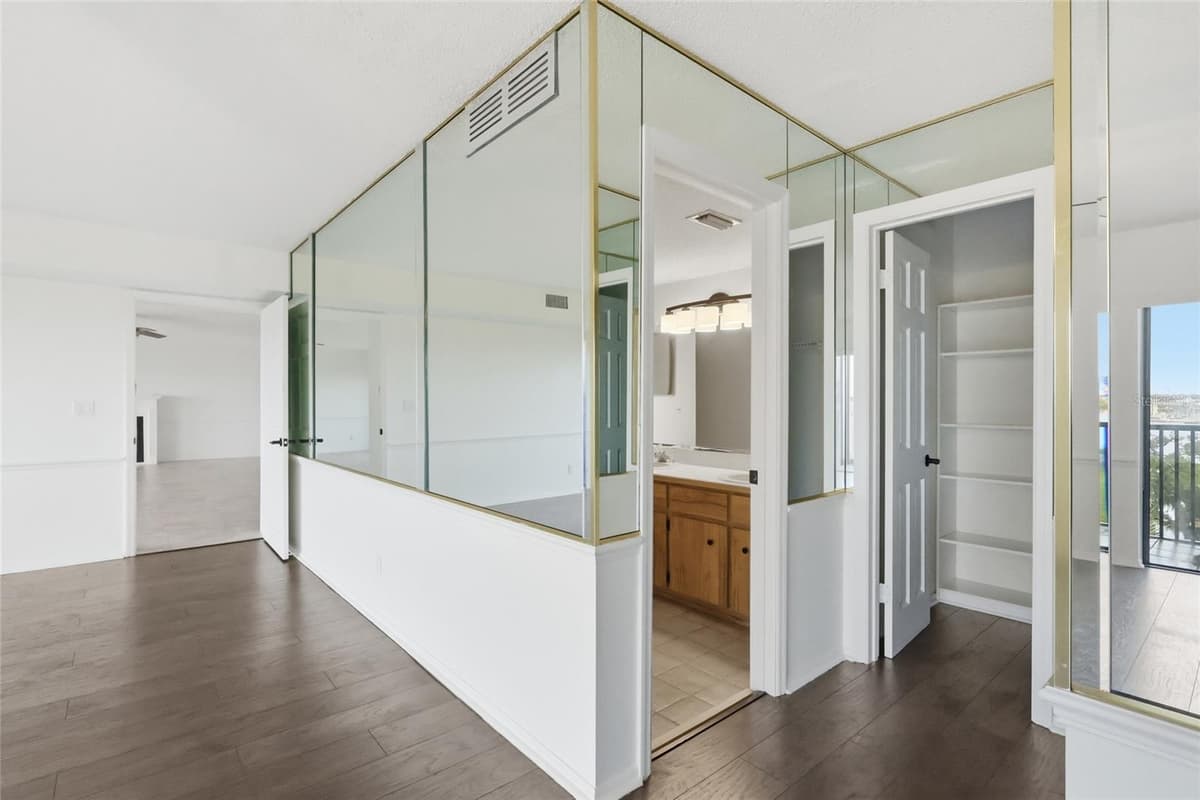 944 PENINSULA DRIVE — photo 15 of 39