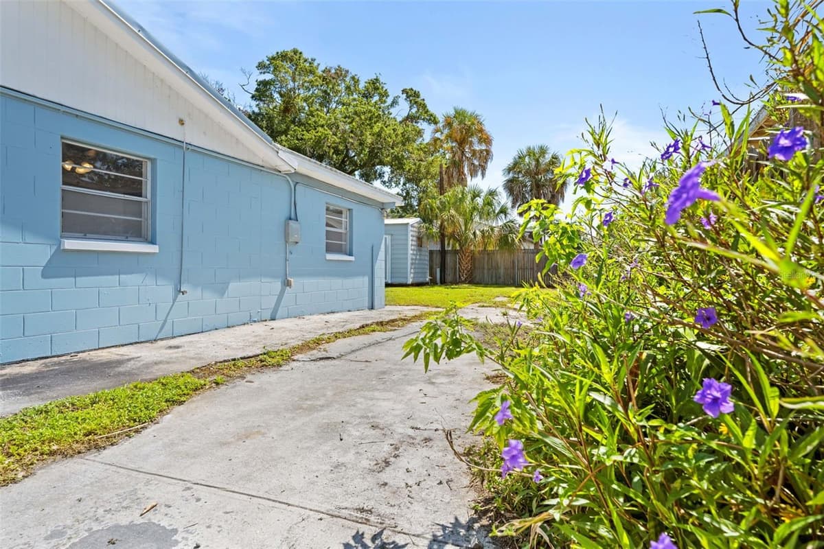 6928 WEST SHORE BOULEVARD — photo 46 of 49