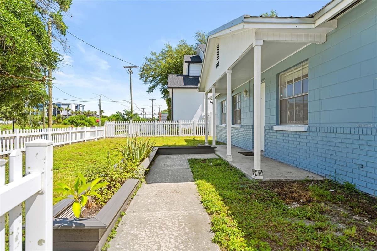 6928 WEST SHORE BOULEVARD — photo 45 of 49
