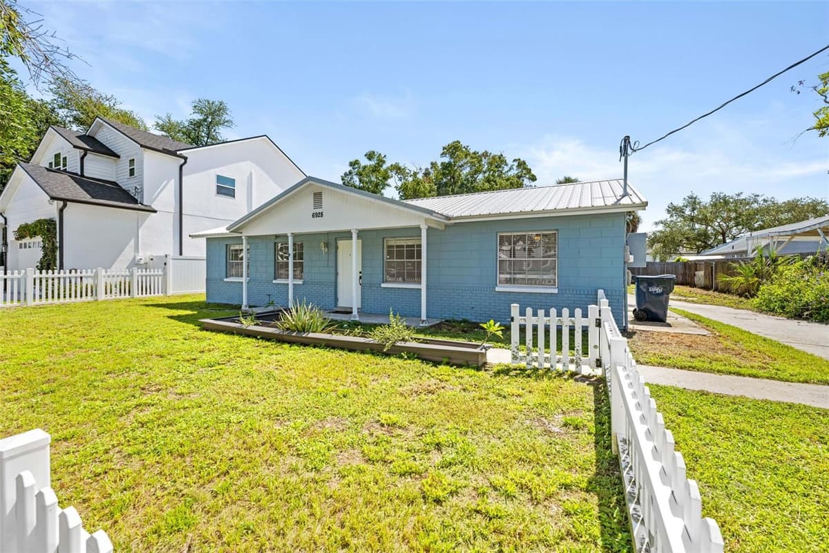 6928 WEST SHORE BOULEVARD — photo 43 of 49