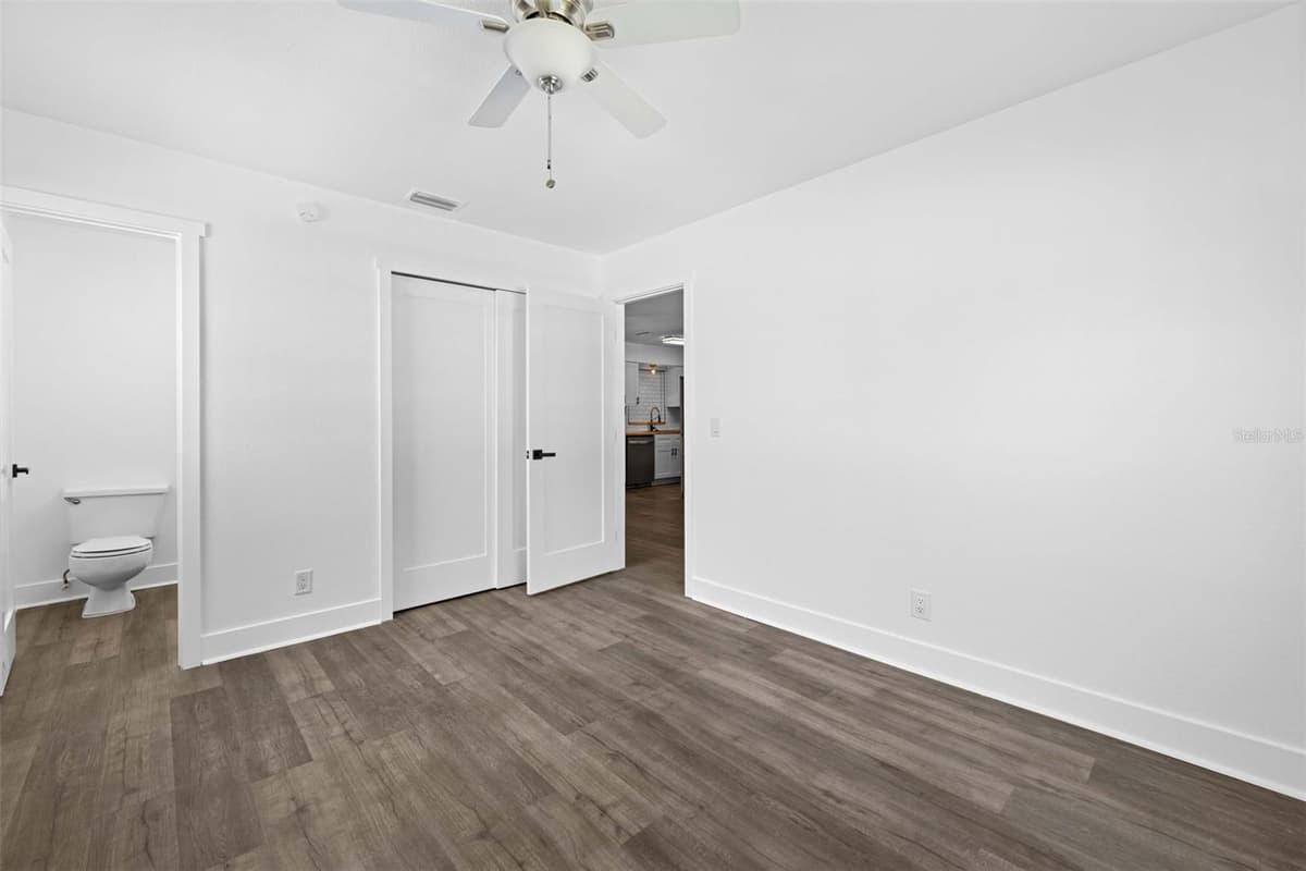 6928 WEST SHORE BOULEVARD — photo 18 of 49