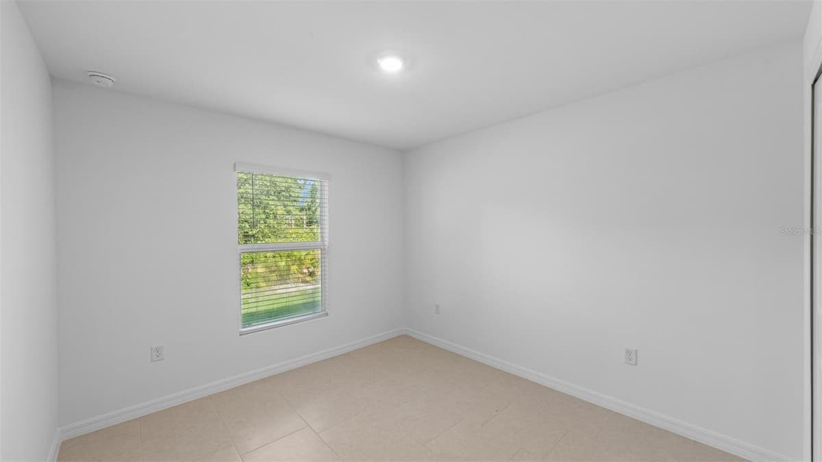1302 ARROW STREET — photo 4 of 26