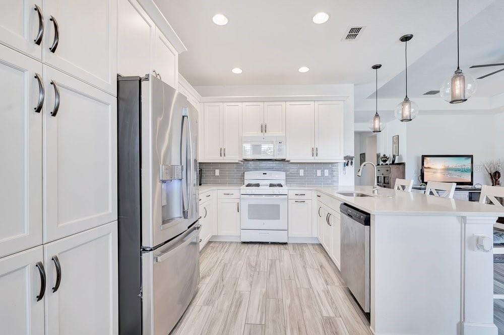 1314 EGGLESTON DRIVE — photo 9 of 37