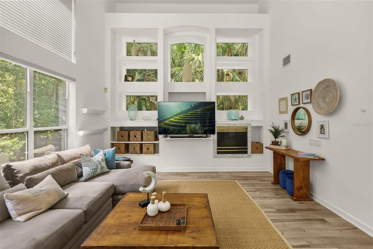 359 VISTA OAK DRIVE — photo 14 of 61