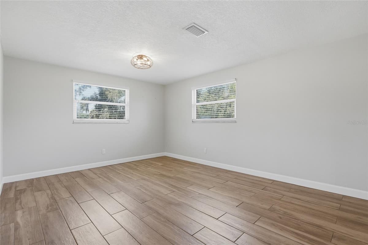 6509 REED DRIVE — photo 9 of 33