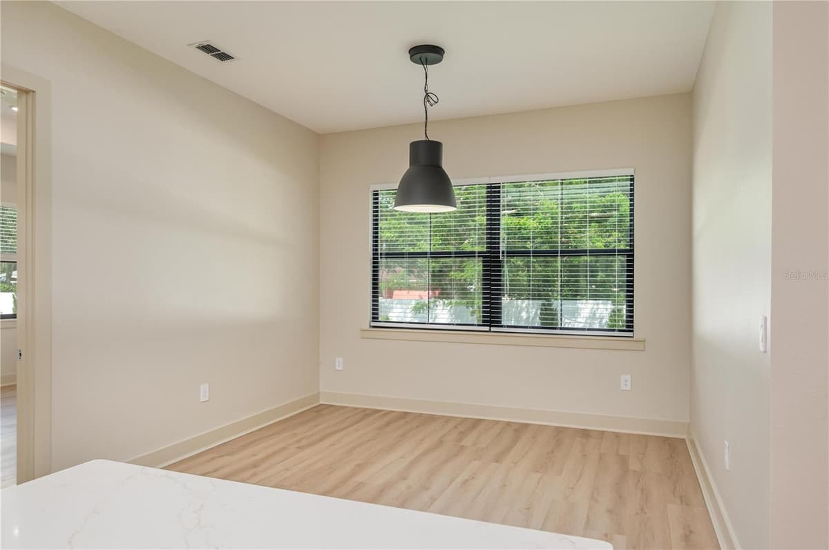 5410 PARKER ESTATES LOOP — photo 11 of 34