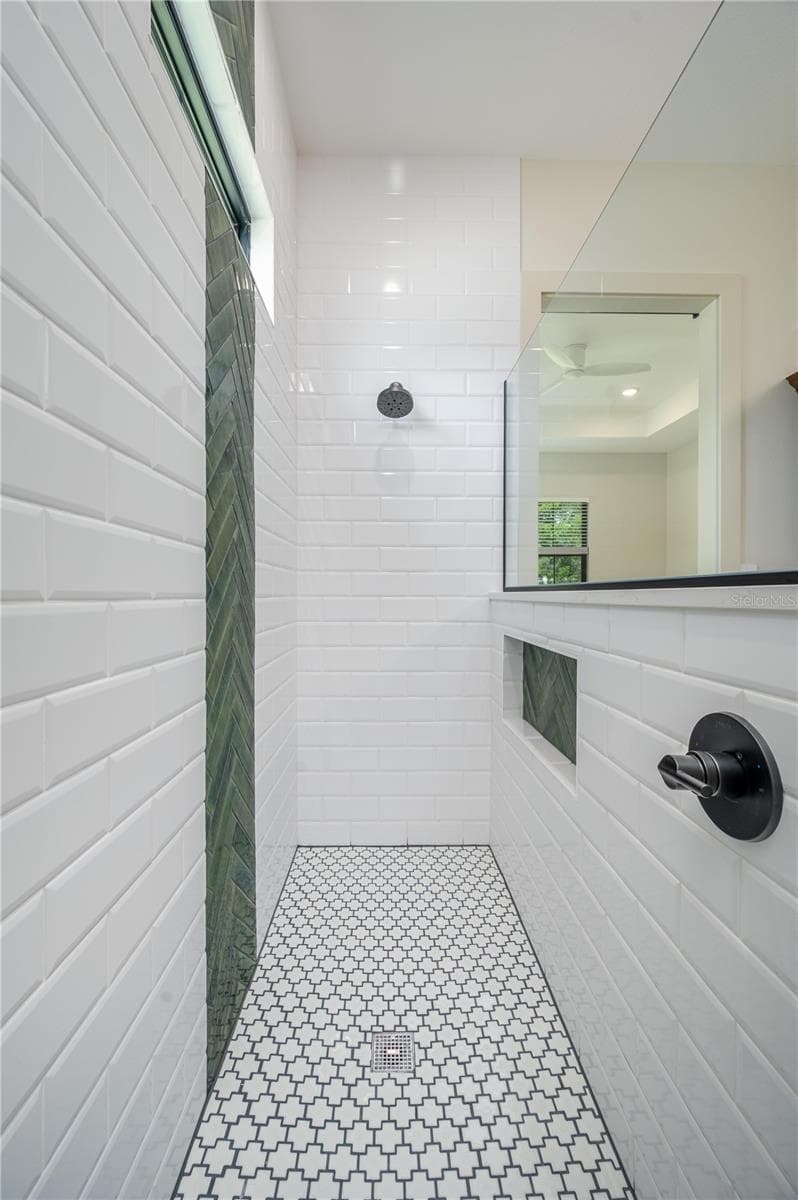5410 PARKER ESTATES LOOP — photo 18 of 34