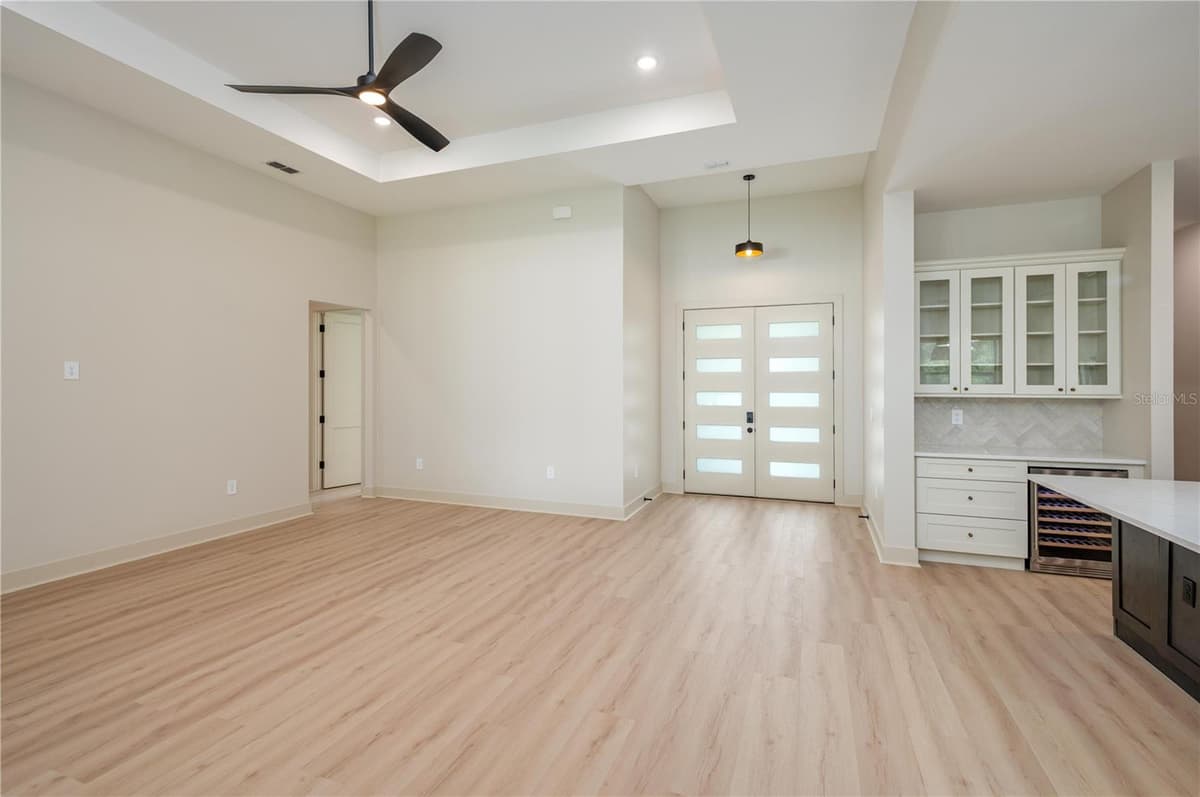 5410 PARKER ESTATES LOOP — photo 3 of 34