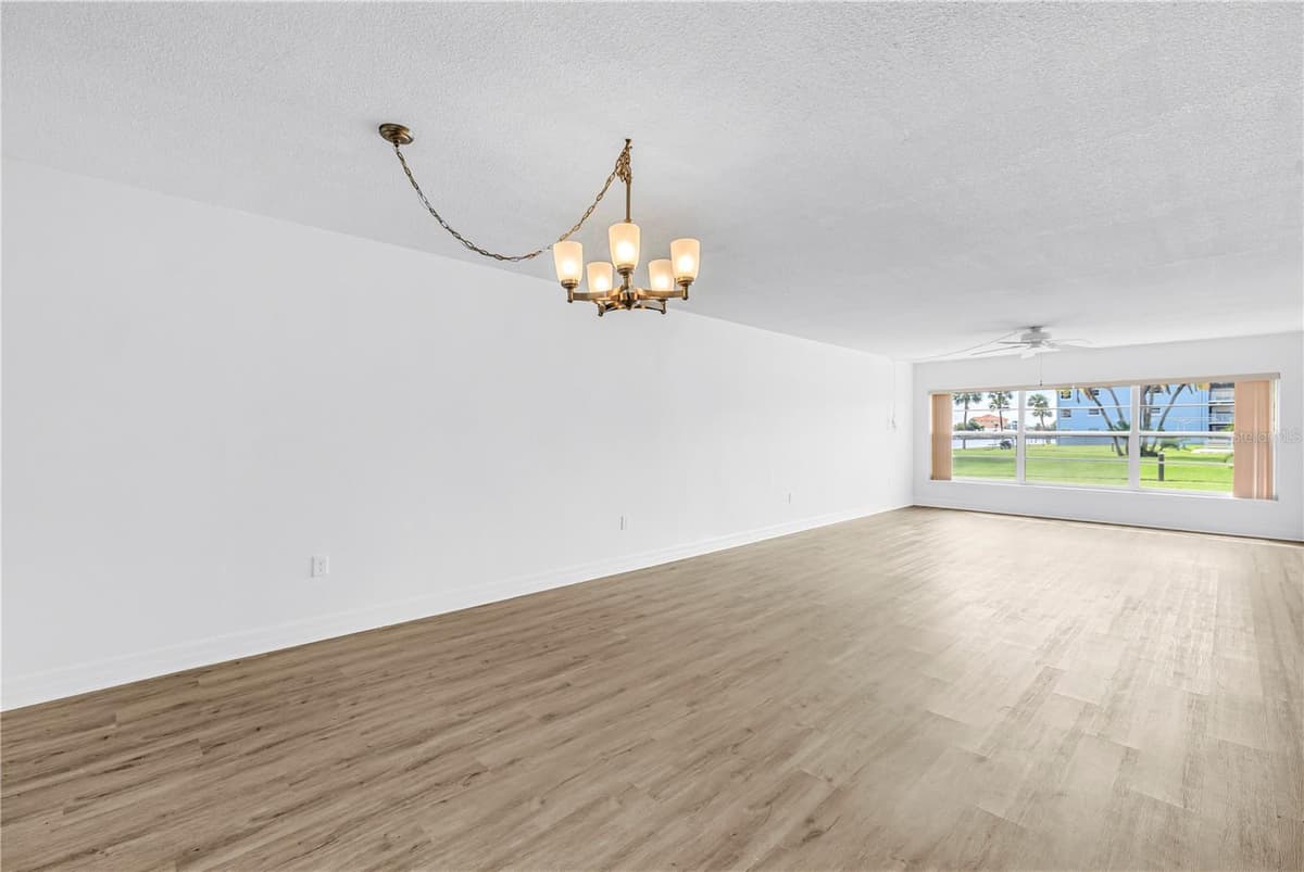 300 64TH AVENUE — photo 20 of 42