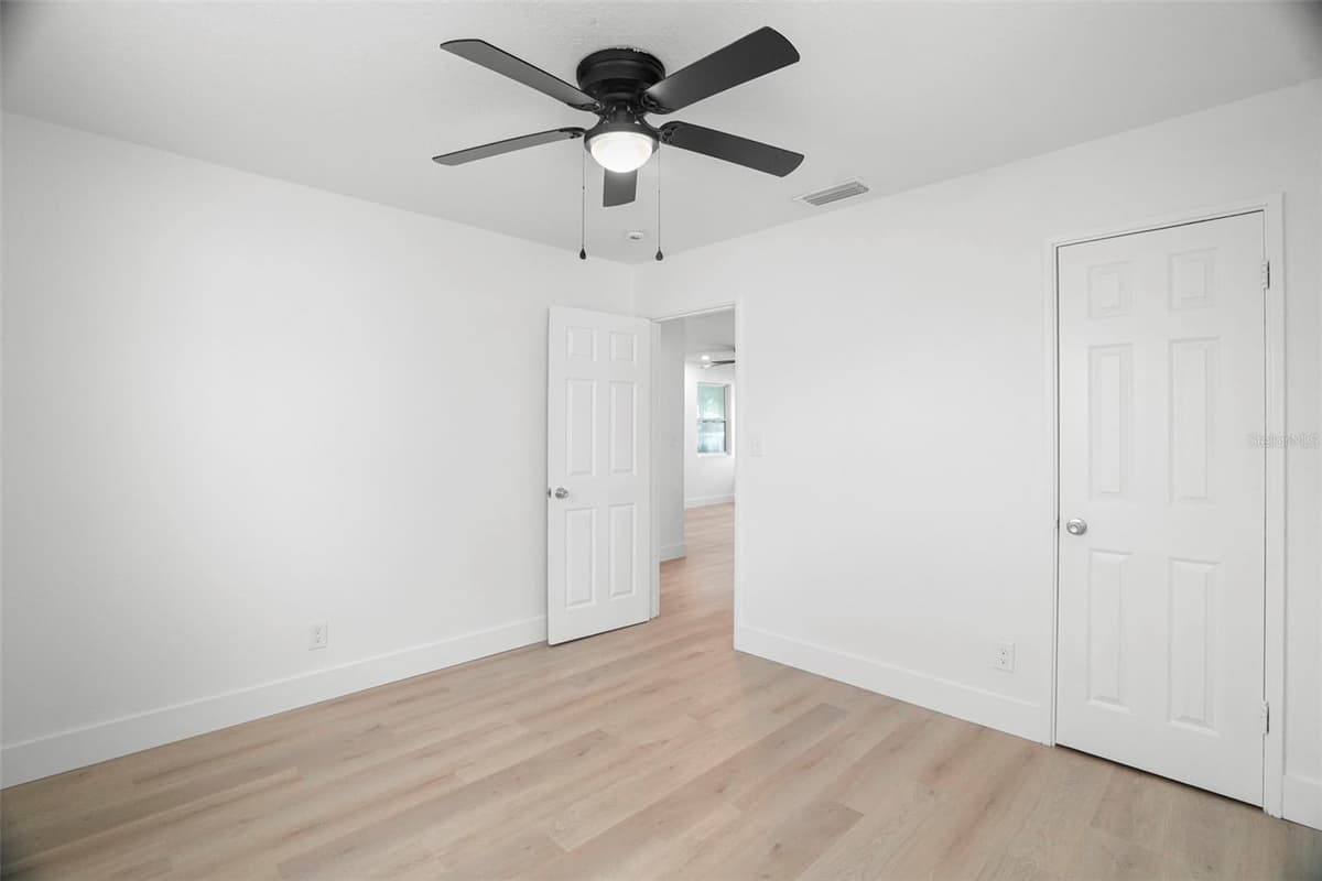 4406 WALLACE AVENUE — photo 25 of 32