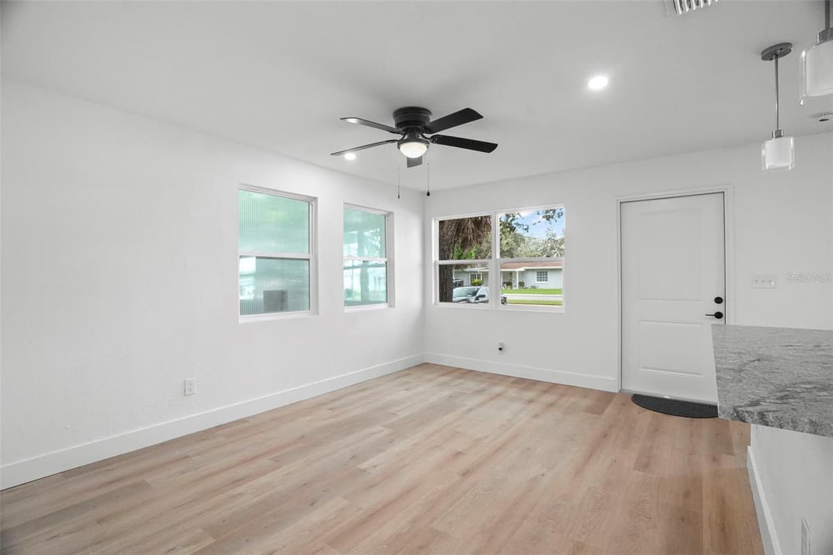 4406 WALLACE AVENUE — photo 19 of 32
