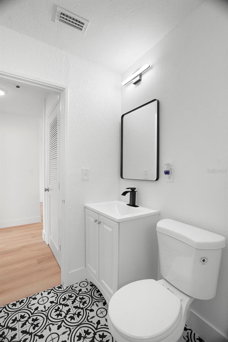 4406 WALLACE AVENUE — photo 23 of 32