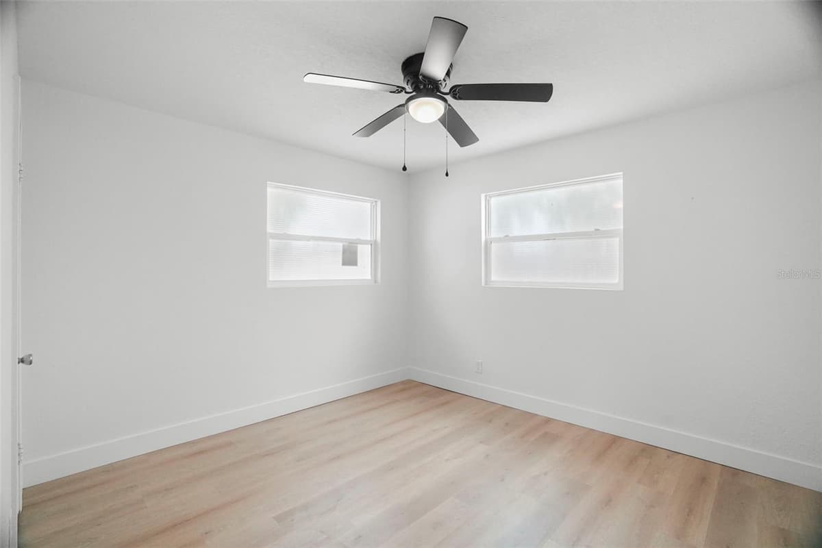 4406 WALLACE AVENUE — photo 24 of 32