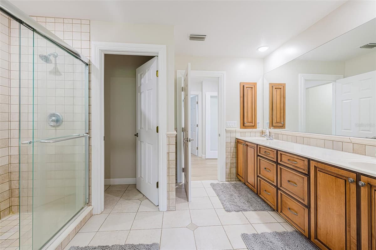13668 MARQUETTE BOULEVARD — photo 30 of 94